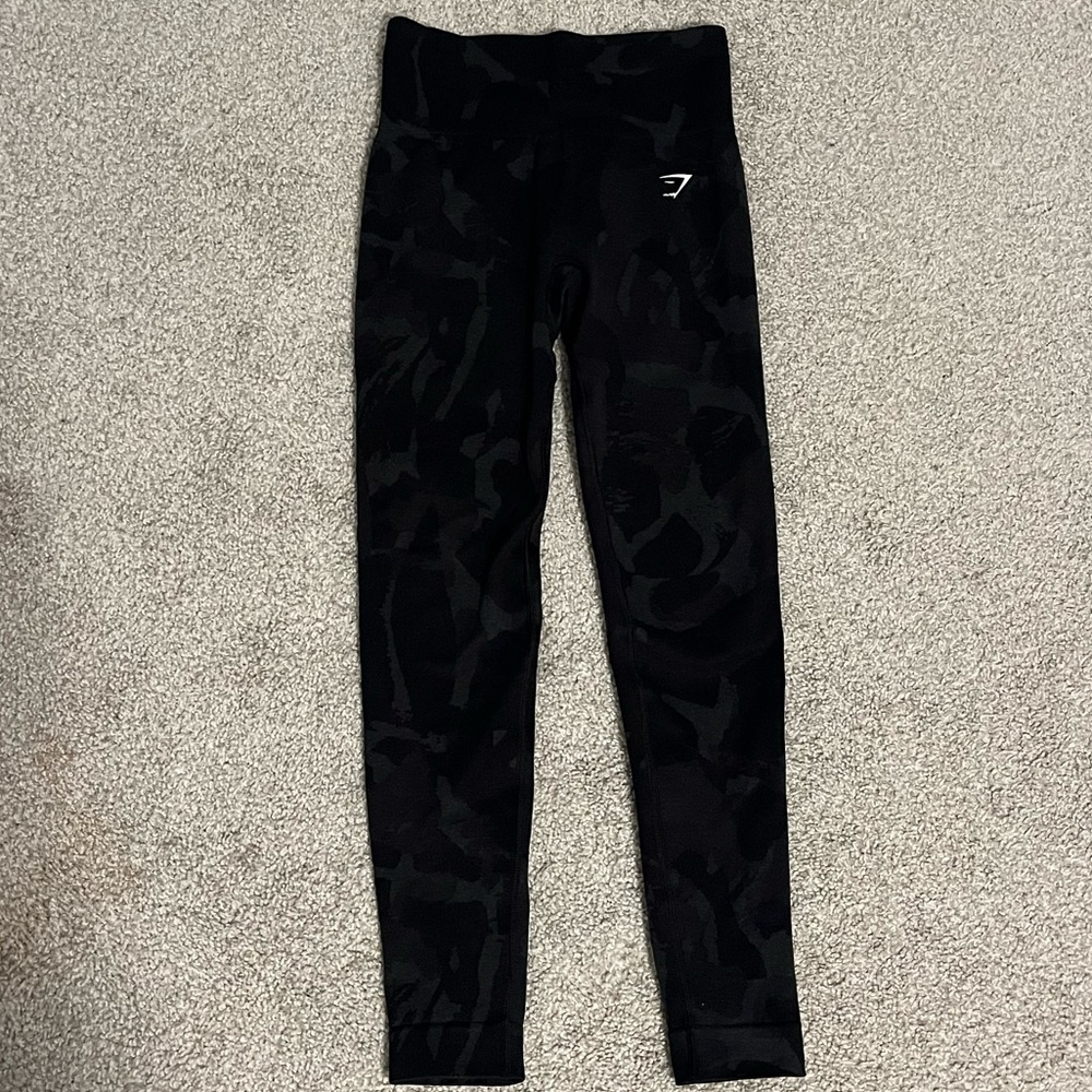 BRAND NEW GymShark Adapt Camo Seamless Ribbed Leggings in black camo